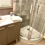 Apartment Centre *